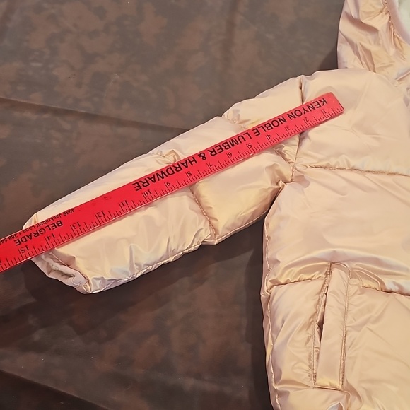 L Toddler Girls Puffer Jacket - Metallic Peach 3T NWT - Picture 4 of 8